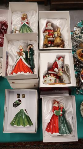 Royal Doulton et royal Albert : ensemble de 8 figurines et groupe...