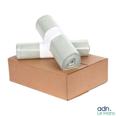 deux rouleaux de papier toilette posés sur une boîte