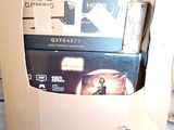 une boîte en carton sur laquelle figure l'image d'une personne
