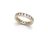 une bague « éternité » en or jaune 18 carats et diamants