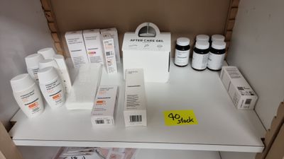 Stock composé de crèmes solaires, de compléments alimentaire… - Photo 1