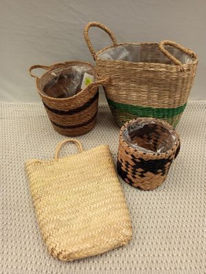Lot de 50 paniers de rangement en osier de différents modèle…