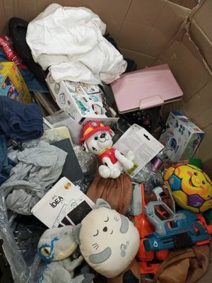 Lot d'environ 150 pièces comprenant :