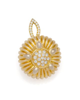 un pendentif en diamant et or 18 carats, signé Van Cleef