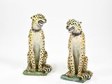 paire de figurines de guépards en céramique, milieu du XXe siècle