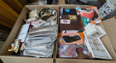 140 / 1 palette de 185 kg de mix ( casserole, boîte de…