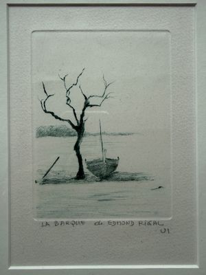 dessin représentant un bateau sur un plan d'eau, avec un arbre en arrière-plan