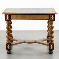 Table d'appoint baroque flamande, en noyer, richement décoré… (photo 5)