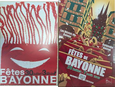 deux affiches de cinéma placées l'une à côté de l'autre