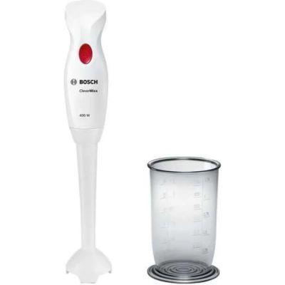 une image représentant un mixeur avec un verre à côté