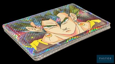 un porte-cartes avec une photo de Gohan dessus