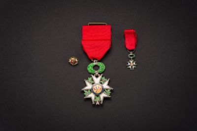 MEDAILLE D HONNEUR COMMANDEUR ETOILE MERITE CIVIQUE - MINIATURE