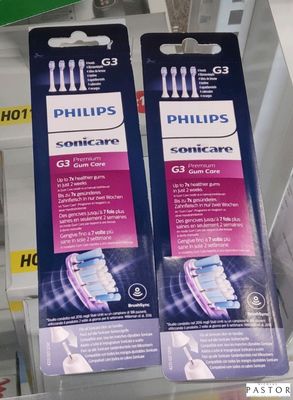 deux brosses à dents Philips Sonicare exposées dans un magasin
