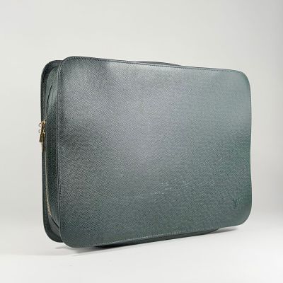 Détails de l'article : mallette en cuir