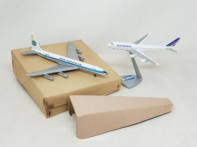 2 avions long courriers miniatures en die-cast zamak :