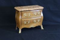 Commode de maitrise en placage ouvrant par deux tiroirs sépa…