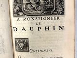 un livre ouvert avec la photo d'un homme et d'une femme