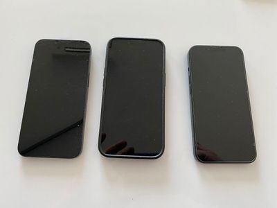 1 lot de 3 IPHONE 13 sans chargeur (Situé 6e étage bureau di…