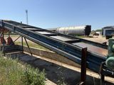 a conveyor belt that is being used to move water