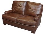 canapé en cuir marron sur fond blanc, sans personne assise dessus