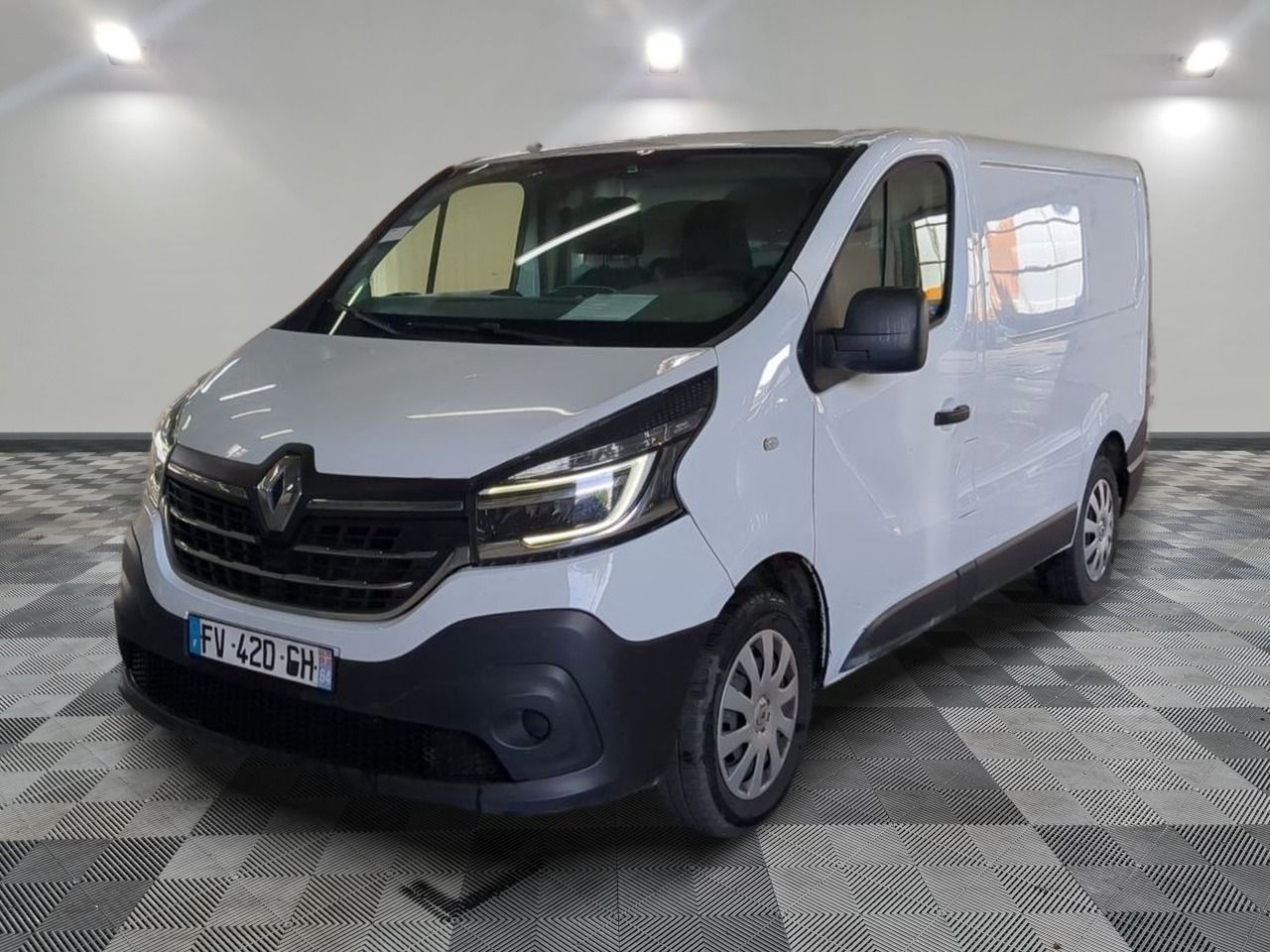 RENAULT - TRAFIC FGN L1H1 1000 KG DCI 120 GRAND CONFORT - GO - Mise en service: 23/11/2020 - euro 6. Vase d'expansion...