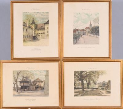 quatre aquarelles encadrées représentant des bâtiments et des arbres, accrochées sur un mur bleu