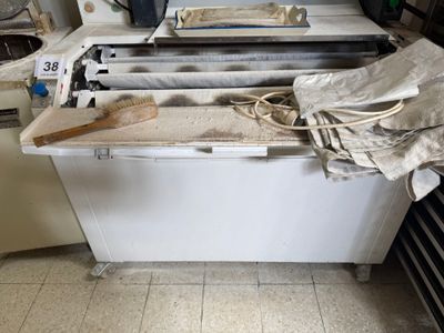 beaucoup d'articles qui traînent sur le comptoir