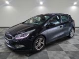 la nouvelle Ford Fiesta dans un showroom au sol en damier