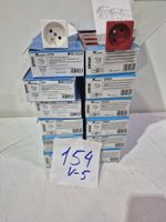 Lot d’environ 60 prises électriques françaises 2P+T SIMON, g…