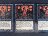 trois cartes sur lesquelles figurent un homme et une femme