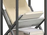 une photo d'une bibliothèque avec des livres et des magazines