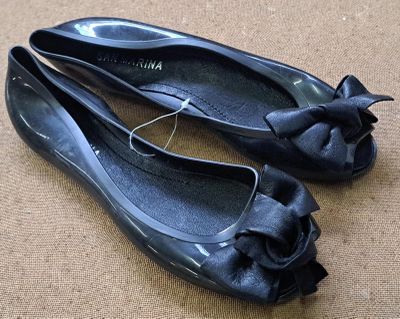 84 / Paire de chaussures - SAN MARINA - Pointure 39 //…