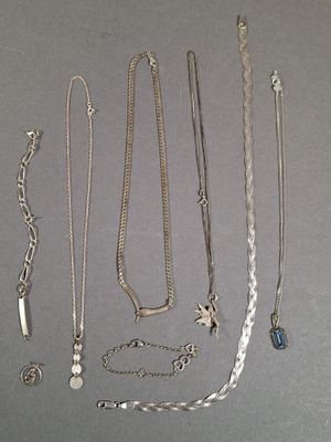 Lot de bijoux en argent comprenant 5 colliers, 2 bracelet... - 86558010 ...