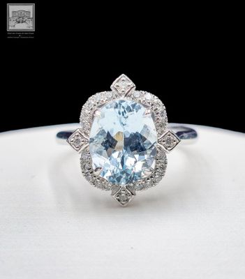 Bague de style Art Déco en or blanc 750°/.(18K), ornée d'une…