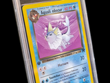 une image d'une carte Pokémon dans un étui en plastique