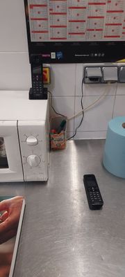 2 téléphones sur base PHILIPS et 1 téléphone GIGASET EXPOSIT…