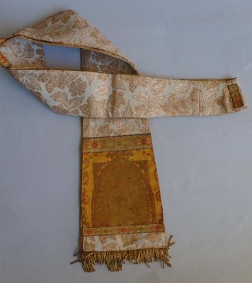 an image of a scarf with a picture of a woman on it