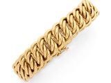une bague en or avec un motif tressé