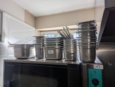 26 BACS gastro et couvercles Enlèvements : 2 Route de Bligny…