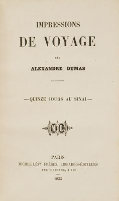 un vieux livre avec un titre en noir et blanc