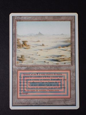 une photo d'une carte illustrée d'un paysage désertique
