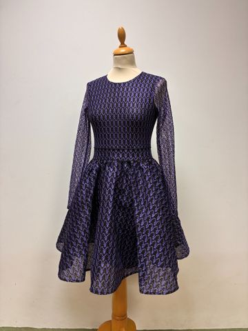 MAJE – Magnifique robe bicolore noire et violette effet dentelle ...
