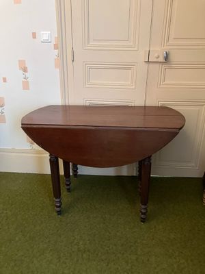 Table à volets en acajou à plateau déployant circulaire, rep…