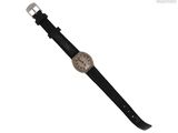 l'image d'une montre-bracelet avec un bracelet en cuir noir