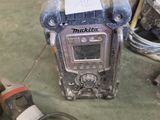 a picture of a machine that is sitting on the floor
