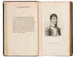 un vieux livre sur lequel figure le dessin d'un homme en costume