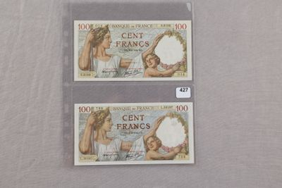 deux billets sur lesquels figurent les portraits d'une femme et d'un homme