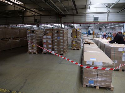33 Palettes Dont 3 Palettes DE Cables Electriques, 6 Palette…
