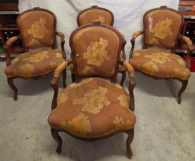 quatre chaises avec rembourrage floral rembourrage rembourrage rembourrage rembourrage rembourrage rembourrage rembourrage