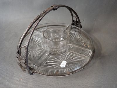 Mendiant en fer forgé et verre, H : 17cm Diam : 29cm - Photo 1